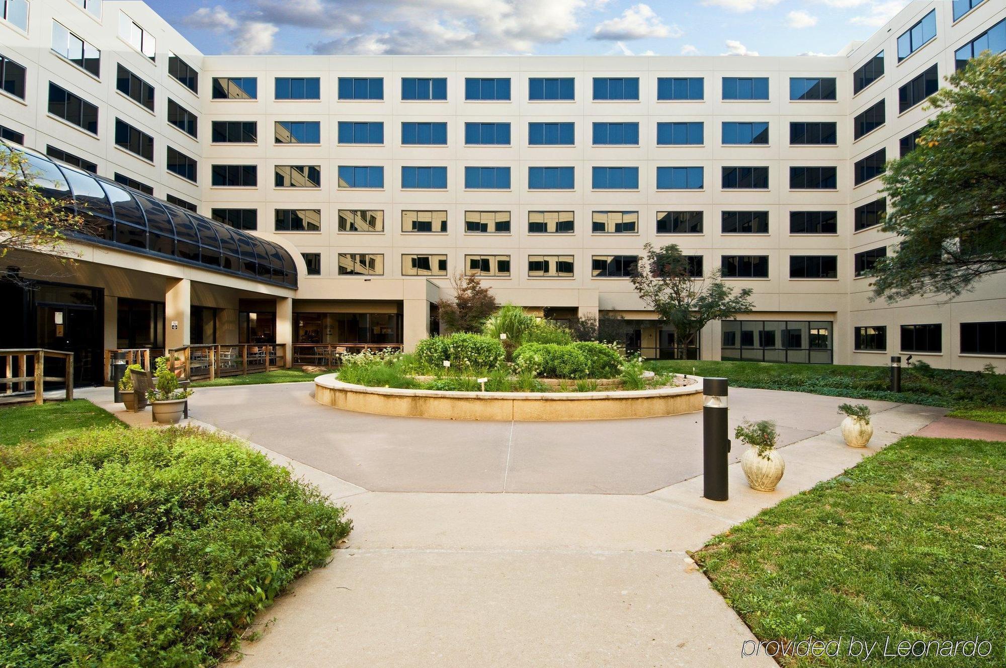 Nced Conference Center & Hotel Norman Bagian luar foto