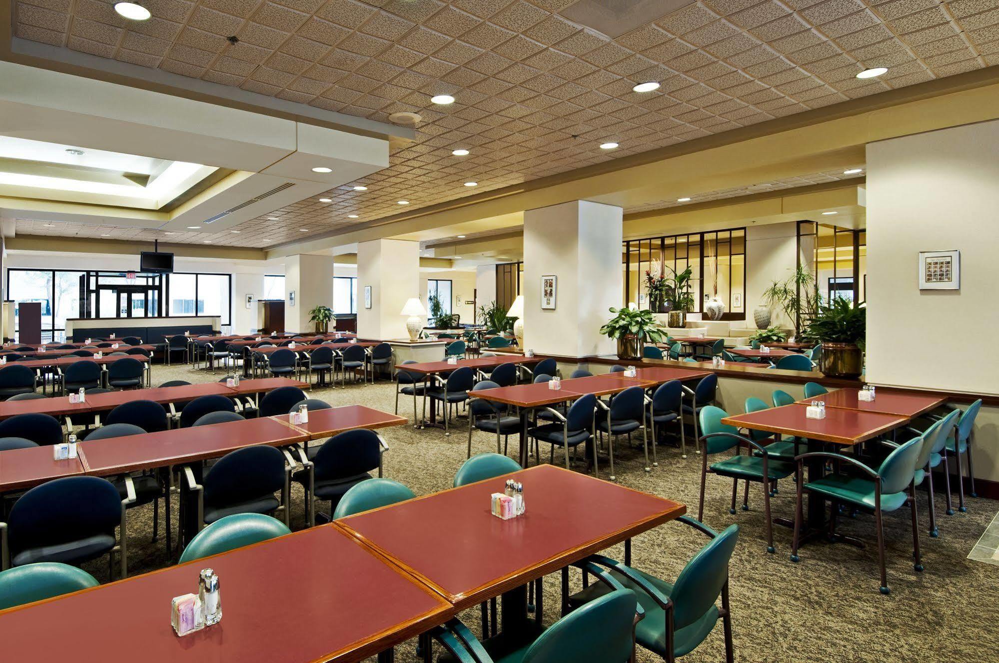 Nced Conference Center & Hotel Norman Bagian luar foto
