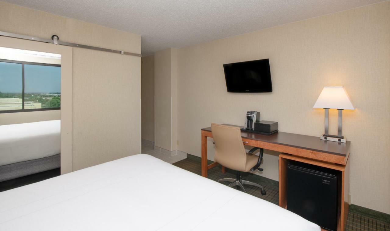 Nced Conference Center & Hotel Norman Bagian luar foto